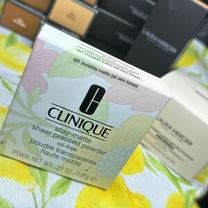 Clinique pressed powder